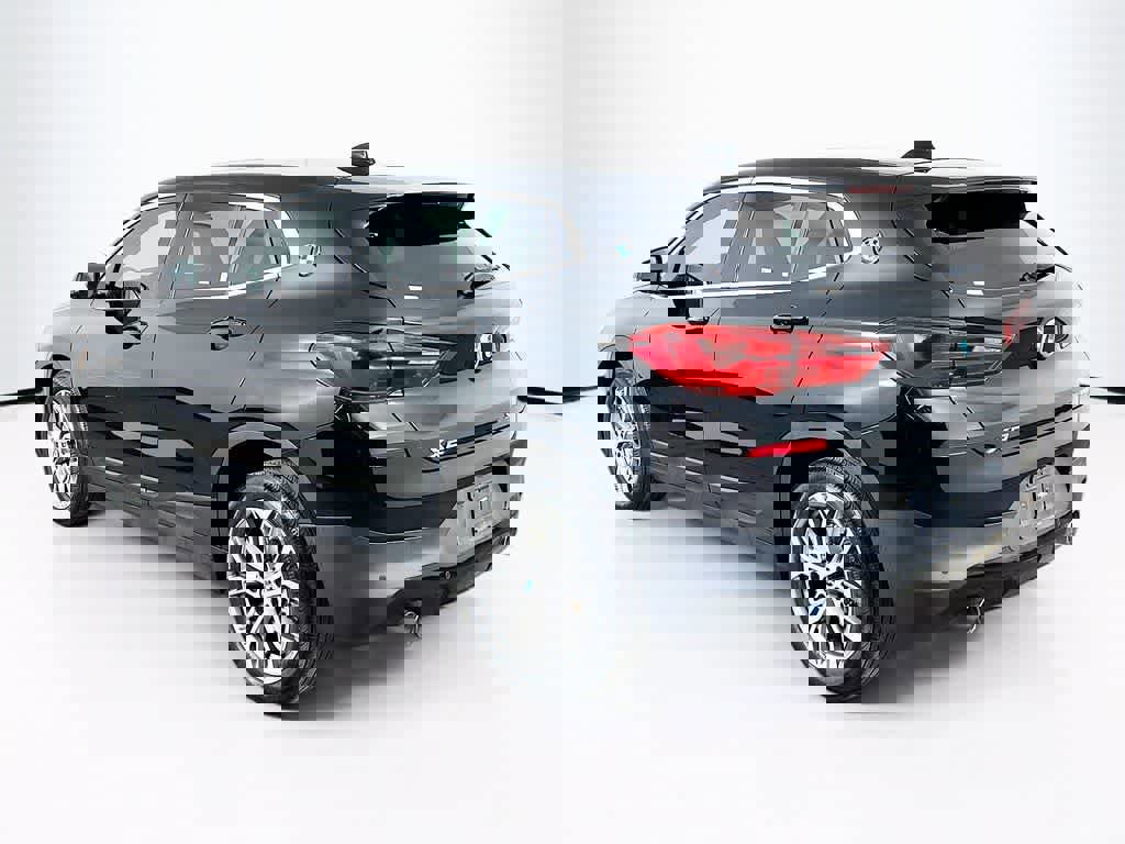 Used 2019 BMW X2 sDrive28i image 3