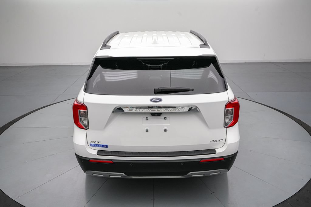 Certified 2024 Ford Explorer XLT w/ Equipment Group 202A AWD/4WD image 5
