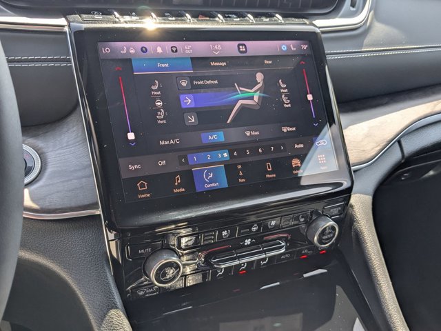 Used 2023 Jeep Grand Cherokee L Overland w/ Luxury Tech Group IV RWD image 27