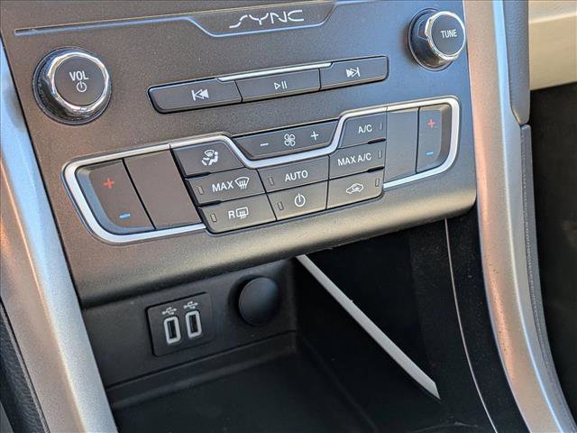 Certified 2019 Ford Fusion SE FWD image 17