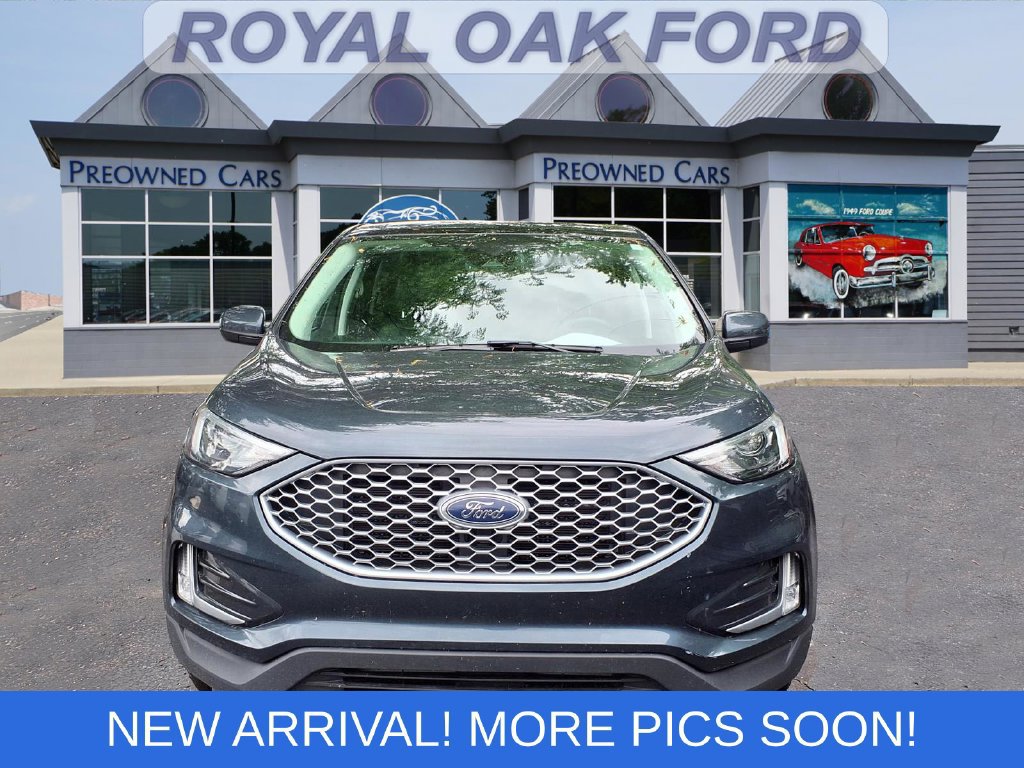 Certified 2023 Ford Edge SEL w/ Convenience Package AWD/4WD image 2