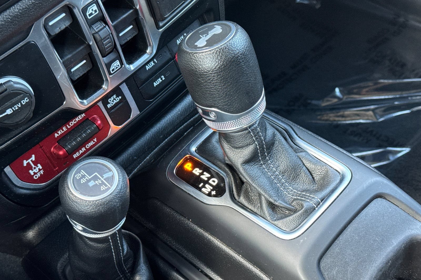 Used 2024 Jeep Wrangler Unlimited Sport AWD/4WD image 22