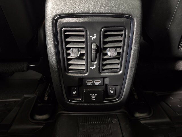 Used 2018 Jeep Grand Cherokee Limited AWD/4WD image 13