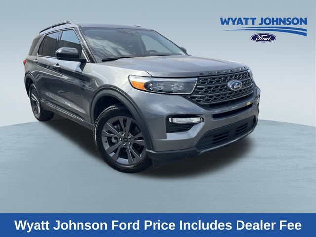 Certified 2024 Ford Explorer XLT w/ Equipment Group 202A AWD/4WD image 1