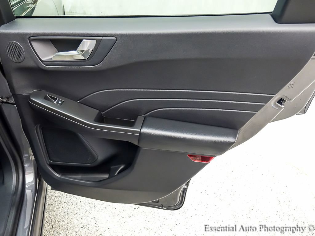 Certified 2021 Ford Escape Titanium w/ Class II Trailer Tow Package image 25