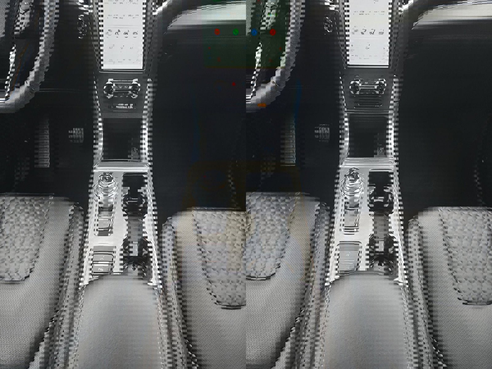 Certified 2024 Ford Edge Titanium w/ Equipment Group 301A image 21