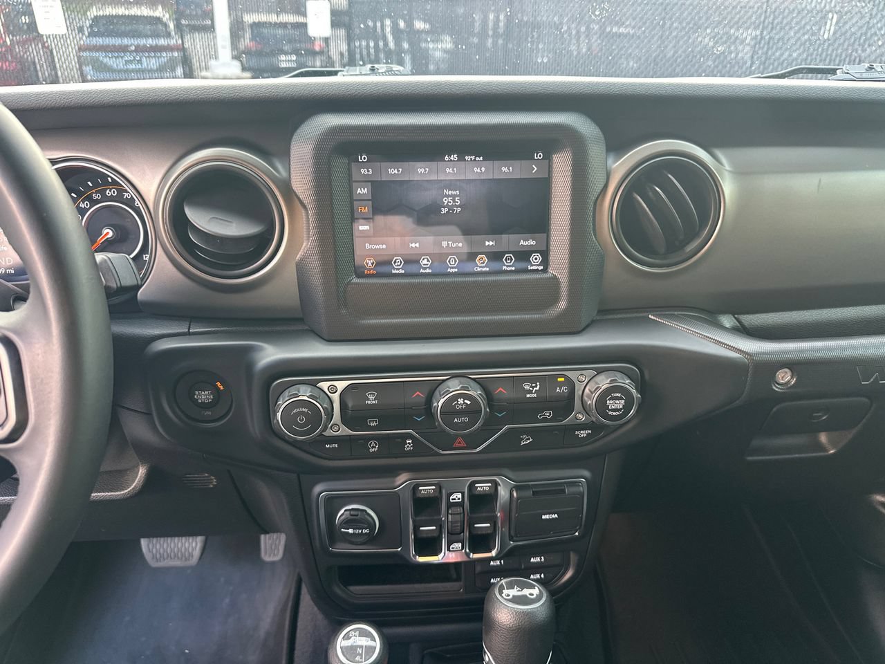 Used 2019 Jeep Wrangler Unlimited Sport S AWD/4WD image 29