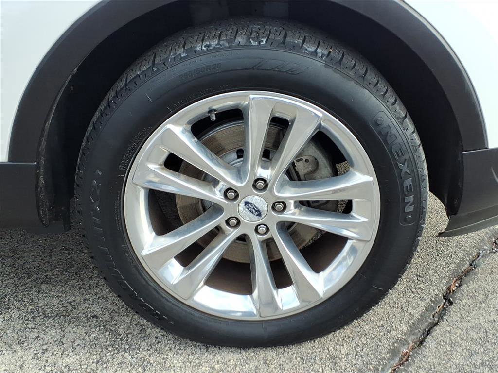 Certified 2019 Ford Explorer XLT w/ Equipment Group 202A image 10