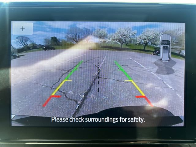 Certified 2022 Ford Explorer XLT w/ Equipment Group 202A AWD/4WD image 22