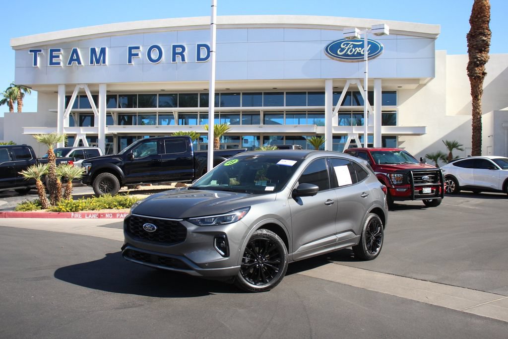 Certified 2023 Ford Escape ST-Line Elite w/ Premium Technology Package AWD/4WD image 2