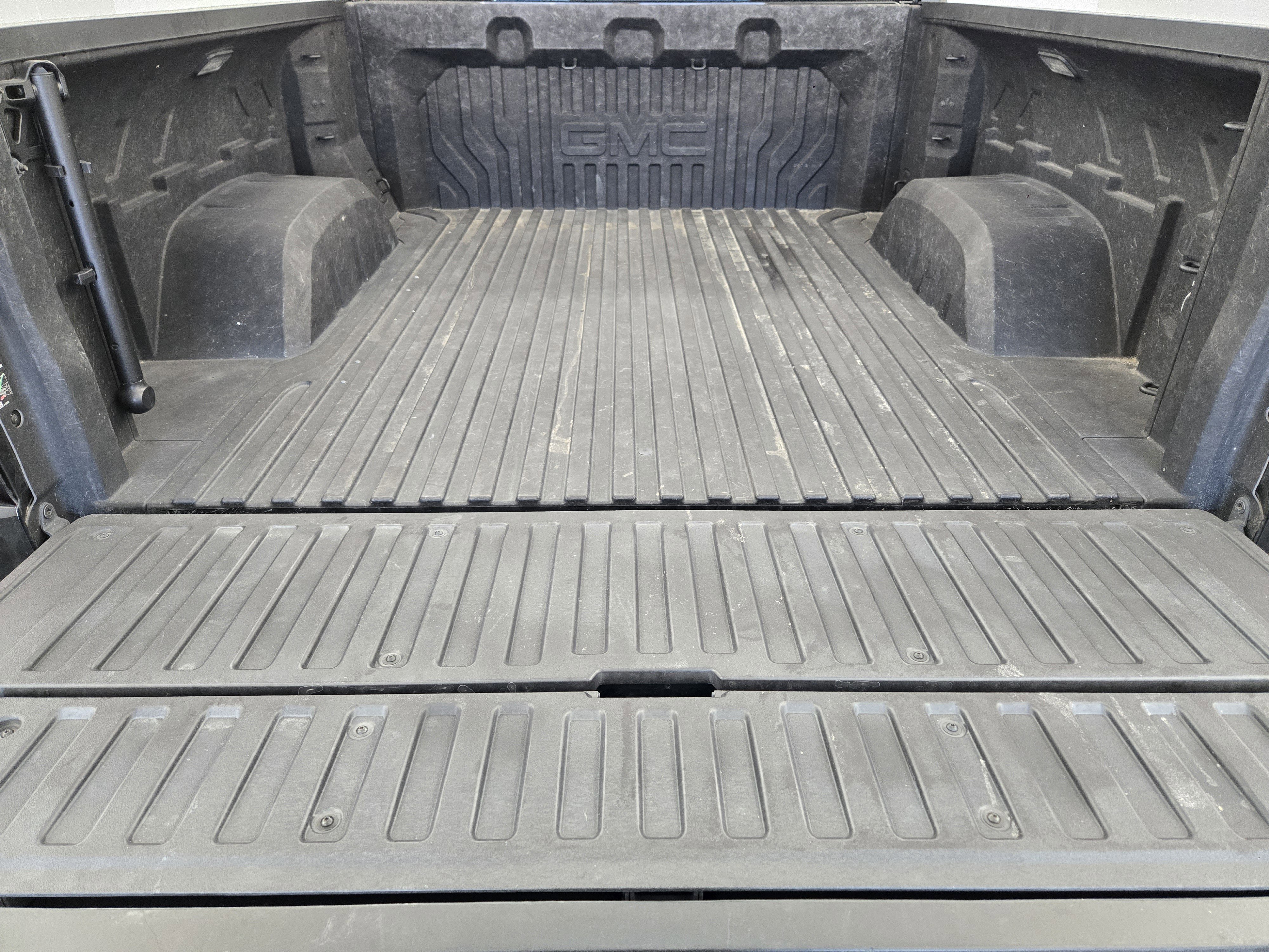 Used 2023 GMC Sierra 1500 Denali Ultimate image 32