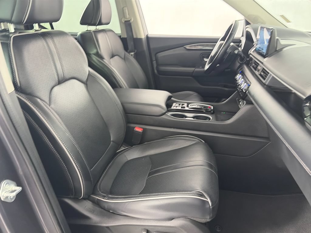 Used 2023 Honda Pilot Elite image 32