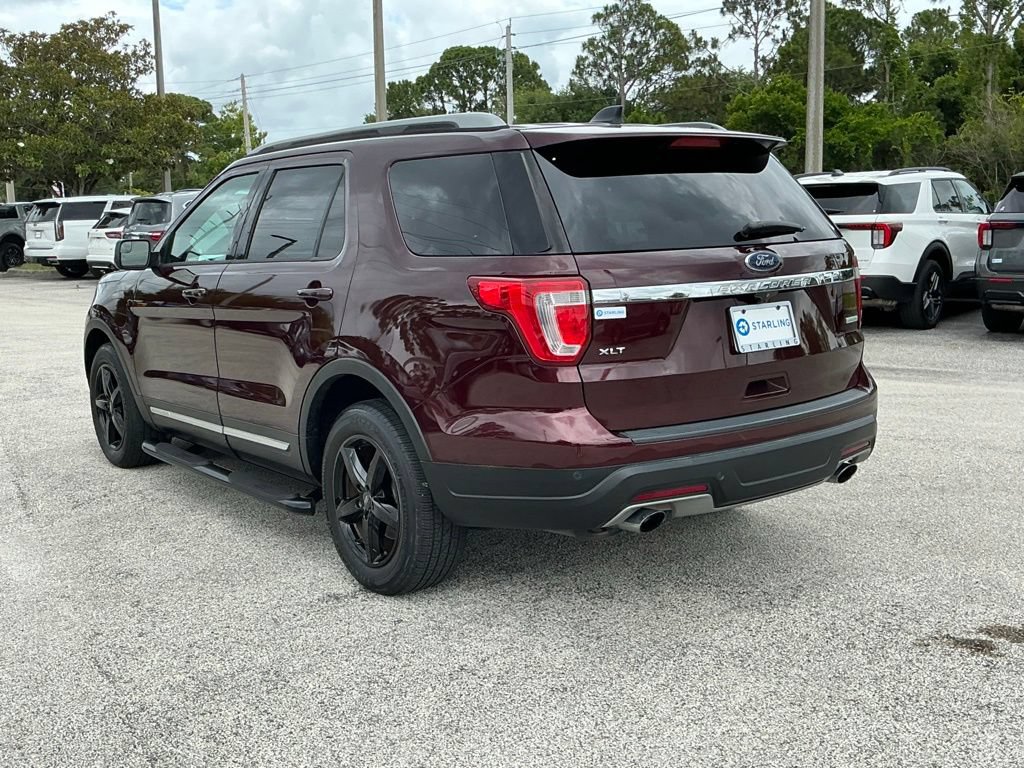 Certified 2018 Ford Explorer XLT FWD image 10