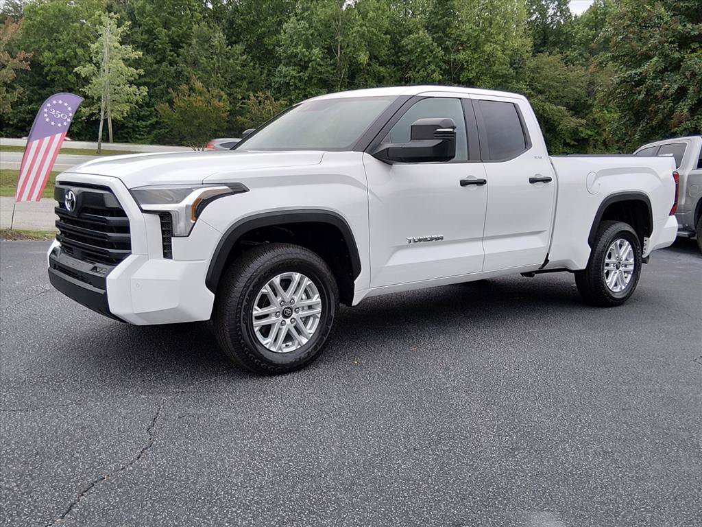 Used 2026 Toyota Tundra SR5 w/ SR5 Convenience Package AWD/4WD image 8