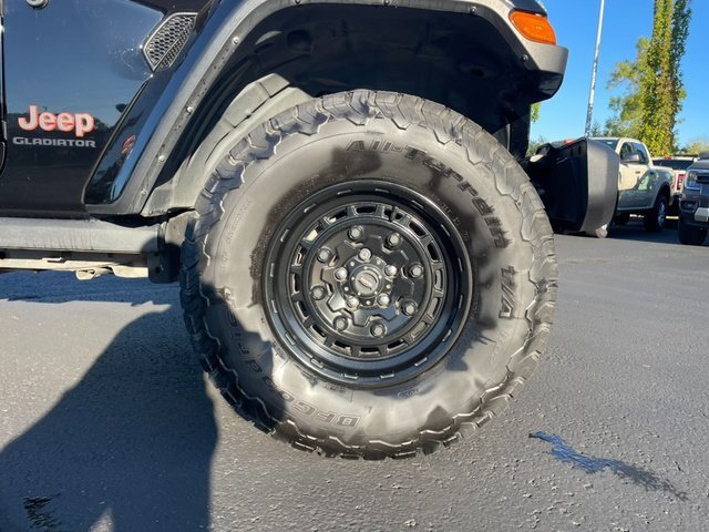 Used 2022 Jeep Gladiator Mojave w/ LED Lighting Group image 11