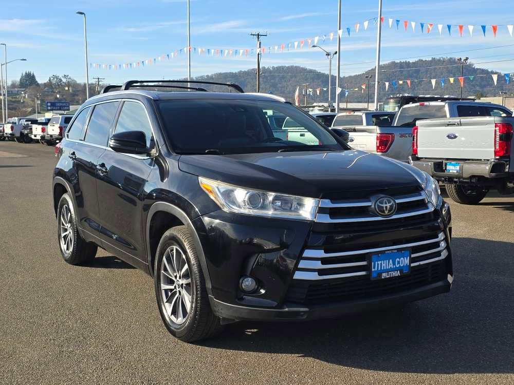 Used 2018 Toyota Highlander XLE image 7