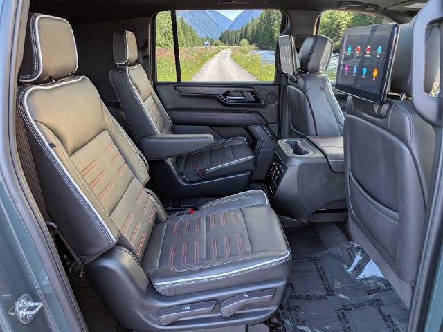 Used 2025 GMC Yukon XL AT4 Ultimate AWD/4WD image 18