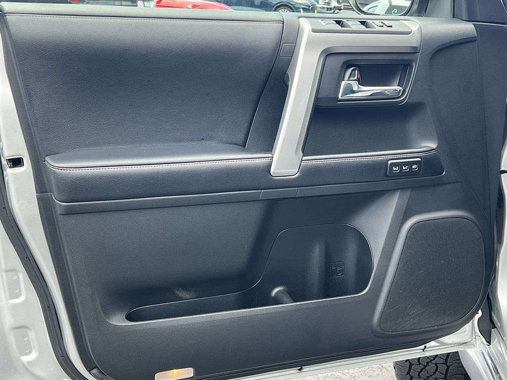 Used 2019 Toyota 4Runner Limited AWD/4WD image 28