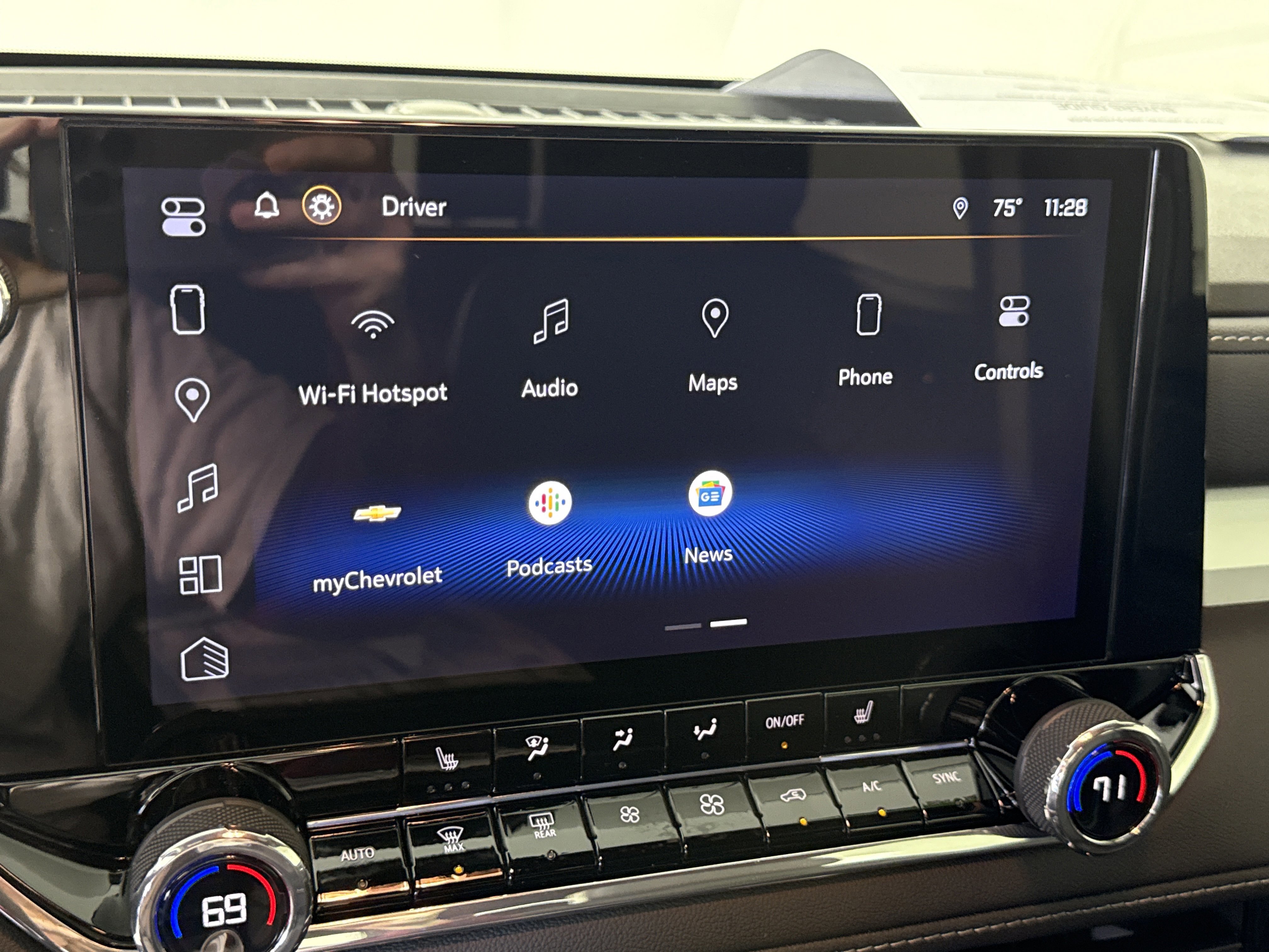 Used 2024 Chevrolet Colorado LT w/ LT Convenience Package III image 19