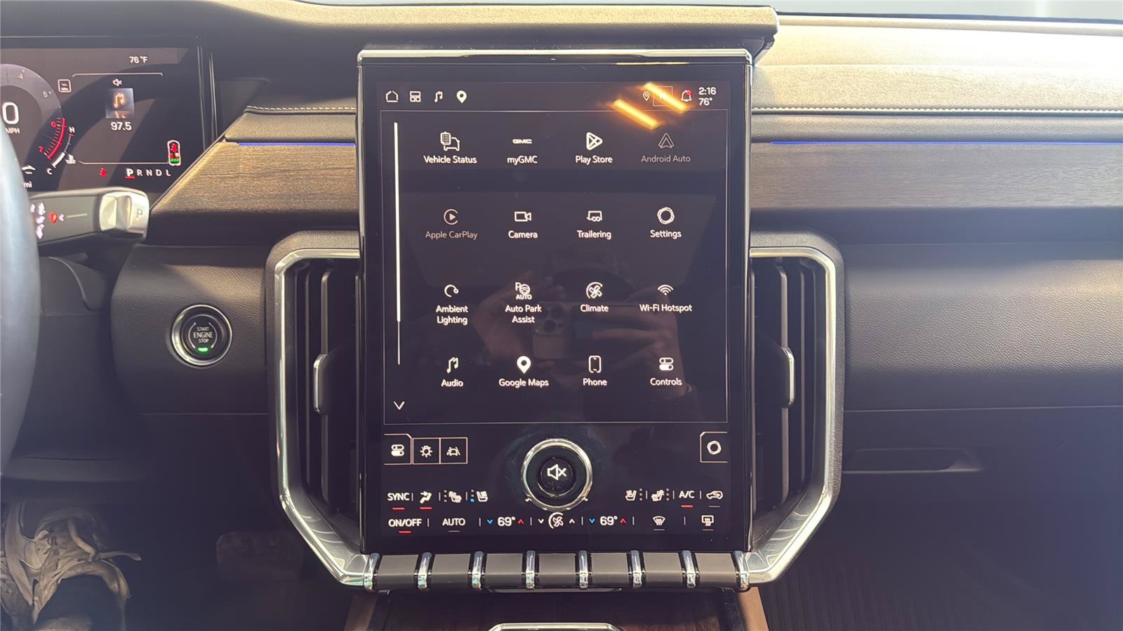 Used 2026 GMC Acadia Denali Ultimate w/ LPO, Floor Liner Package AWD/4WD image 20