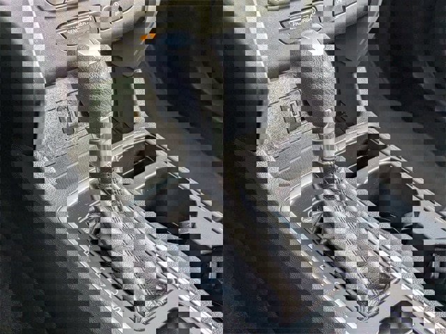 Certified 2017 Ford Escape SE w/ Equipment Group 201A image 24