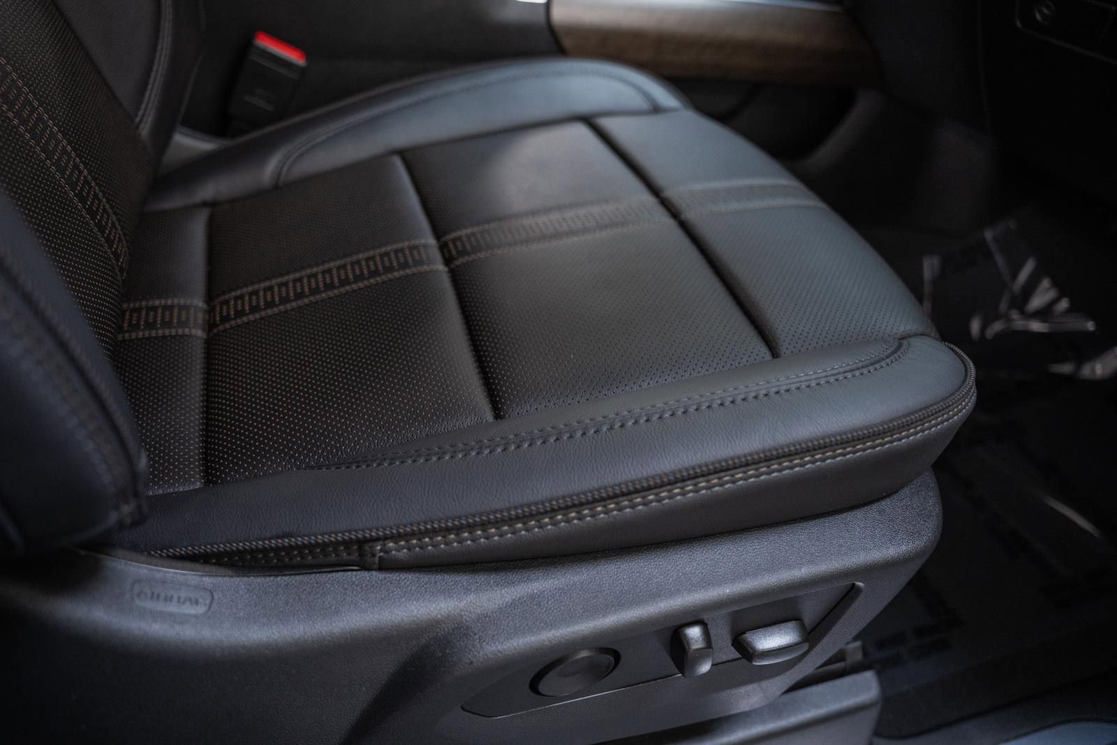 Used 2026 Chevrolet Silverado 1500 High Country w/ Midnight Edition image 46