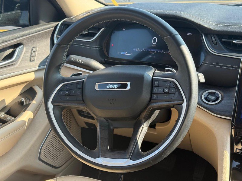 Used 2021 Jeep Grand Cherokee L Limited AWD/4WD image 19