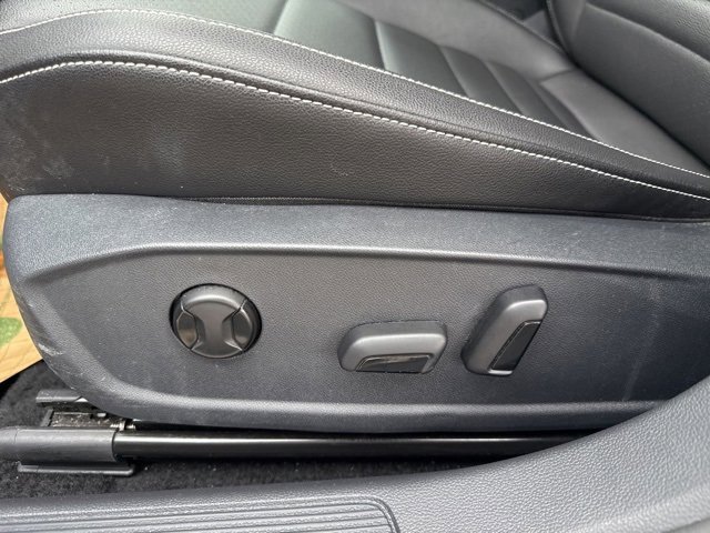 Used 2024 Volkswagen Jetta SE image 18