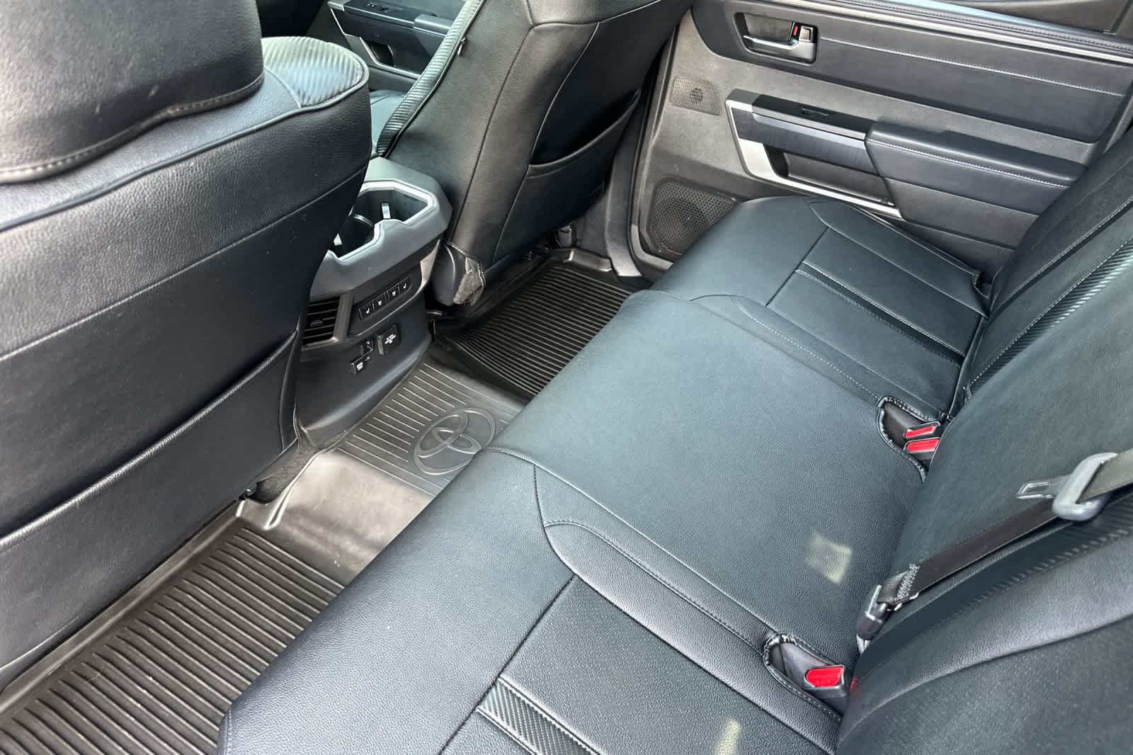 Used 2024 Toyota Tundra Platinum AWD/4WD image 4