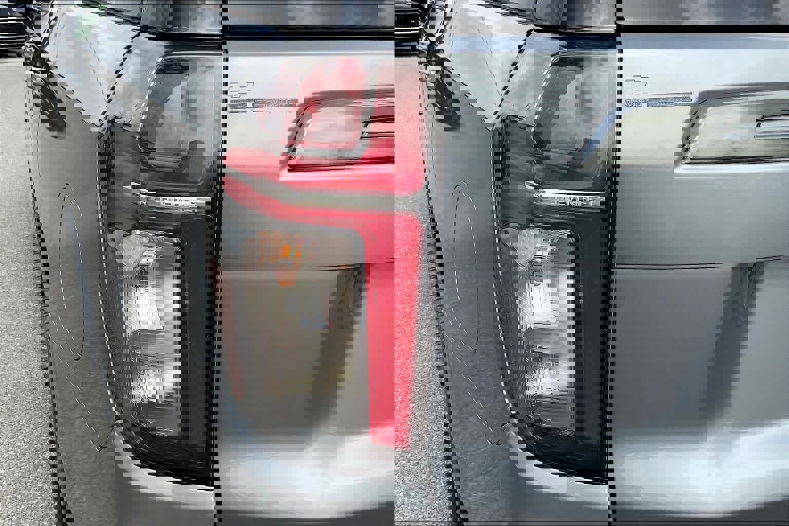 Used 2022 Chevrolet Tahoe Z71 w/ Z71 Off-Road Package image 28