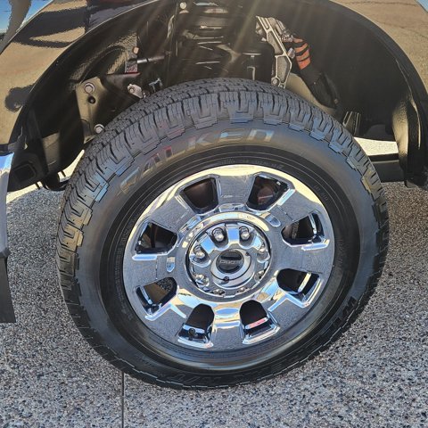 Certified 2025 Ford F250 King Ranch w/ Chrome Package AWD/4WD image 9