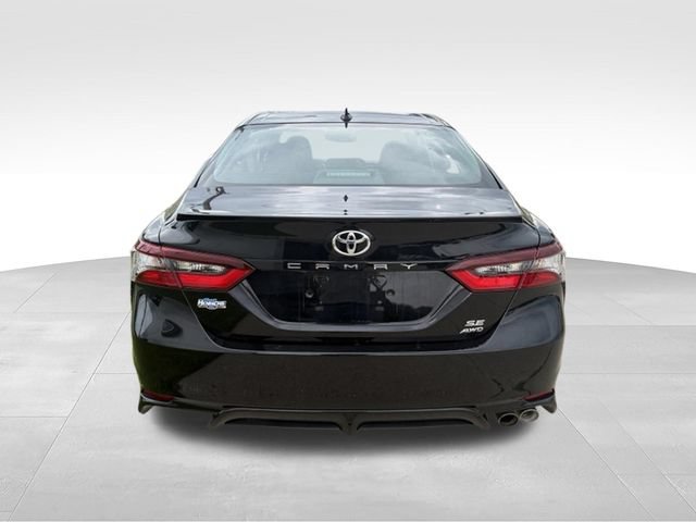 Used 2024 Toyota Camry SE AWD/4WD image 14