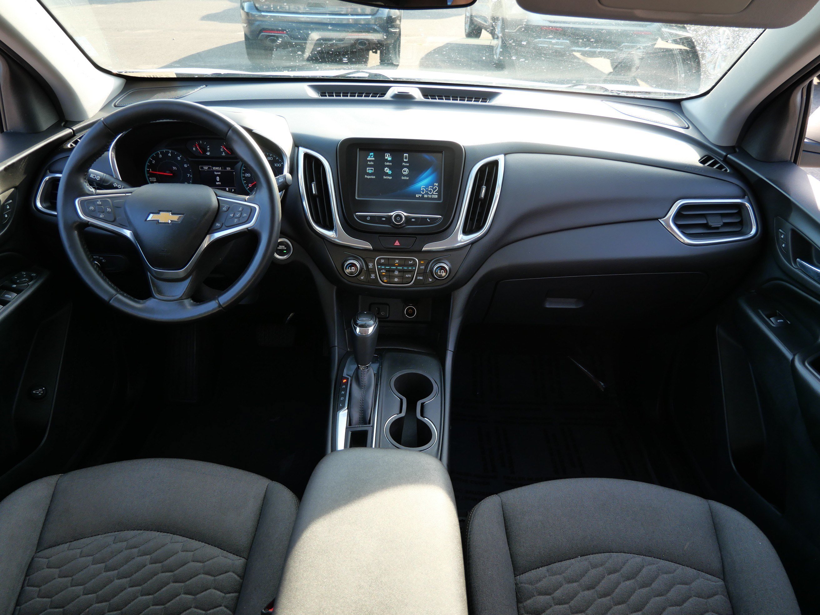 Used 2018 Chevrolet Equinox LT AWD/4WD image 10