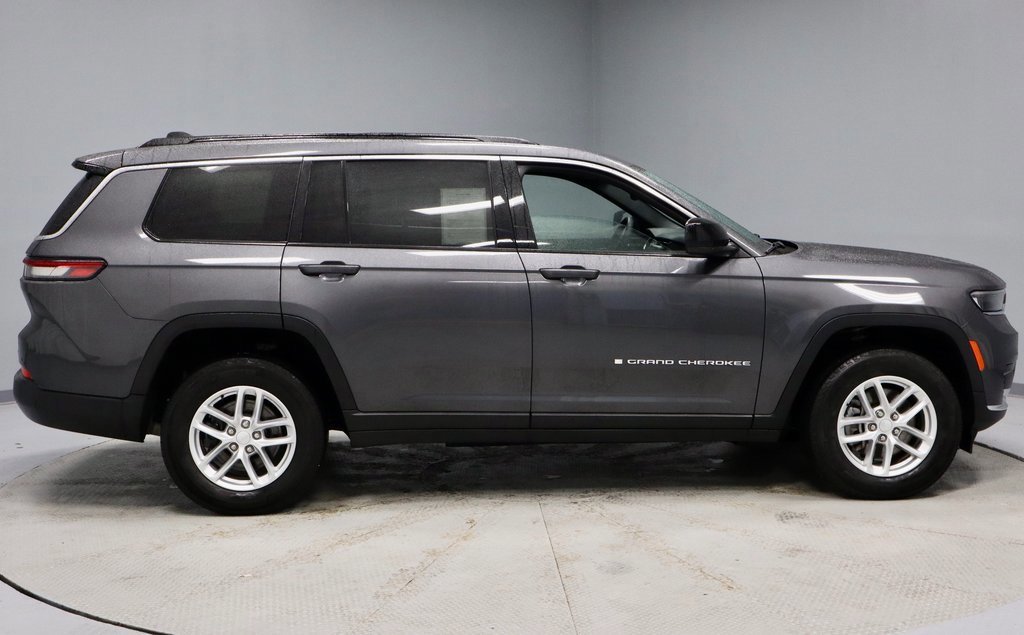Used 2024 Jeep Grand Cherokee L Laredo image 6