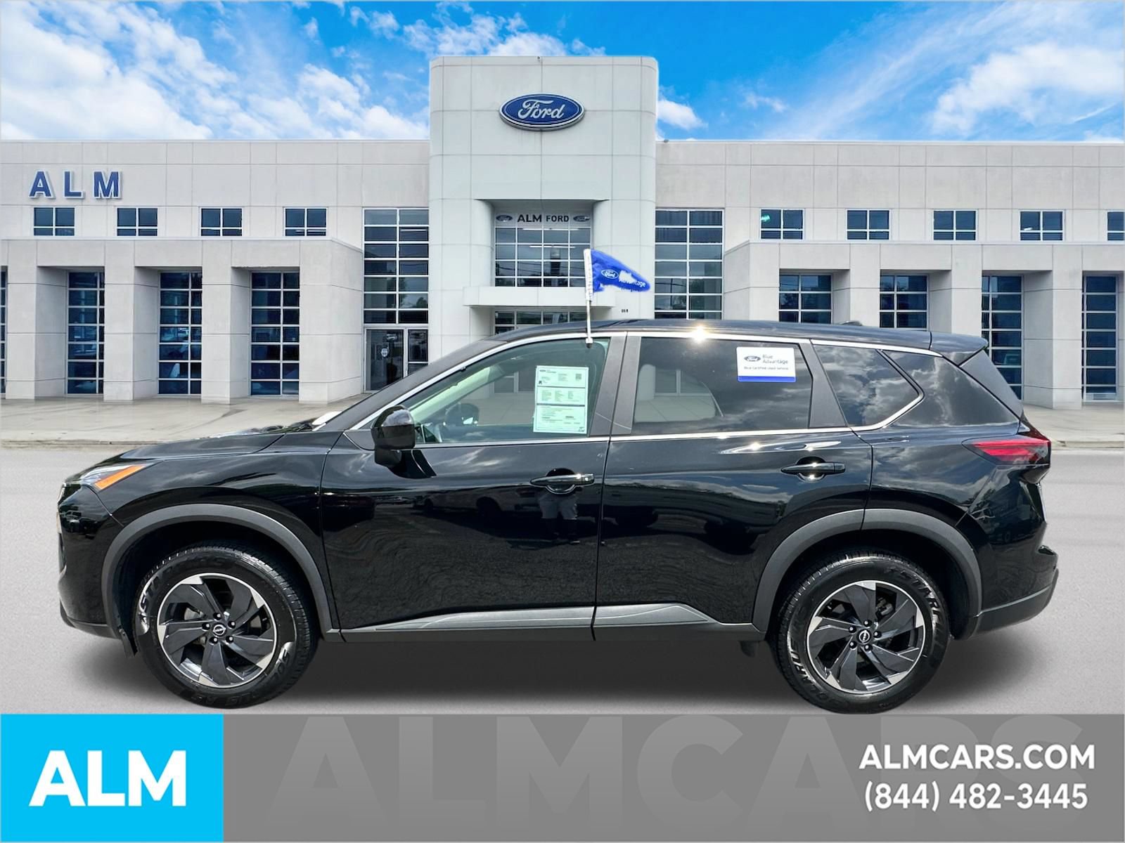 Used 2025 Nissan Rogue SV FWD image 9