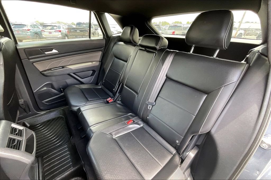 Used 2022 Volkswagen Atlas Cross Sport SE AWD/4WD image 19