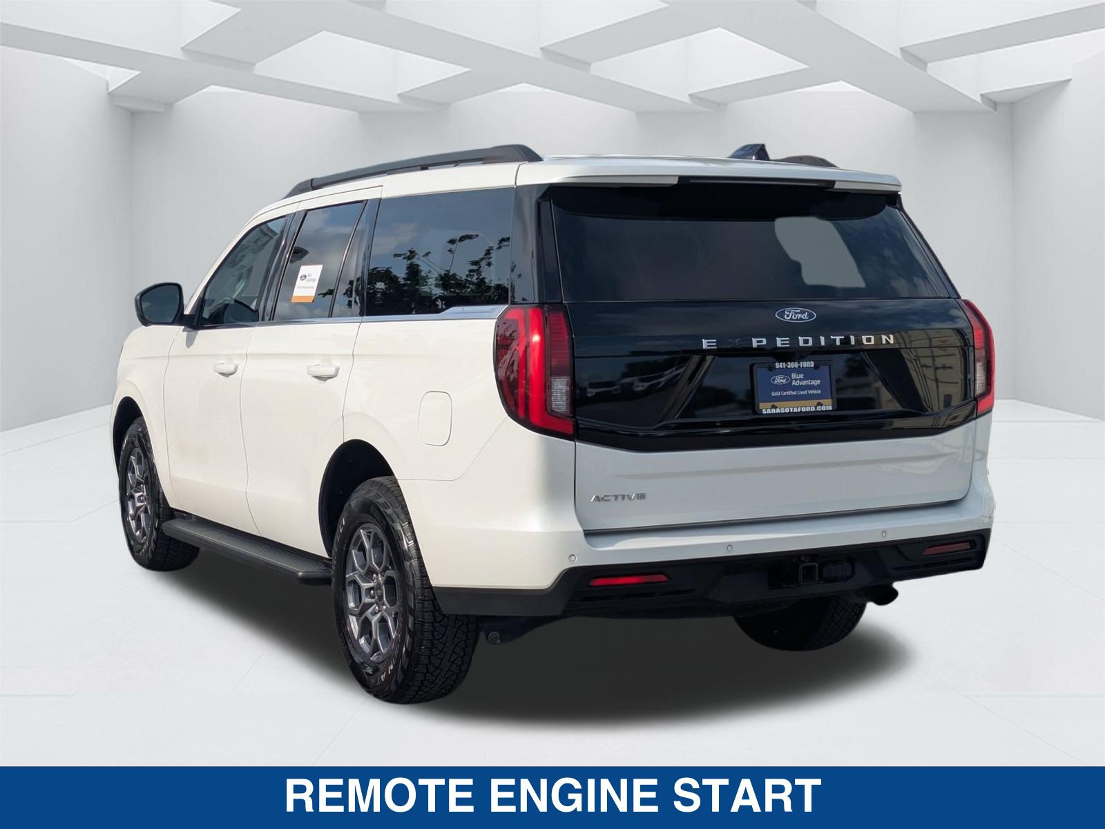 Certified 2025 Ford Expedition Active RWD image 7