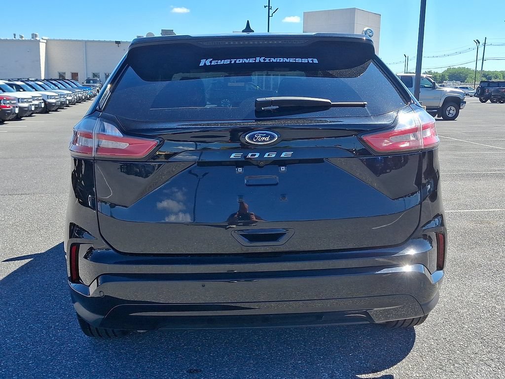 Certified 2024 Ford Edge ST-Line AWD/4WD image 5