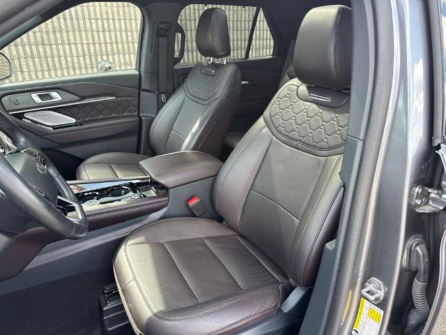 Certified 2025 Ford Explorer Platinum w/ Ultimate Package AWD/4WD image 25