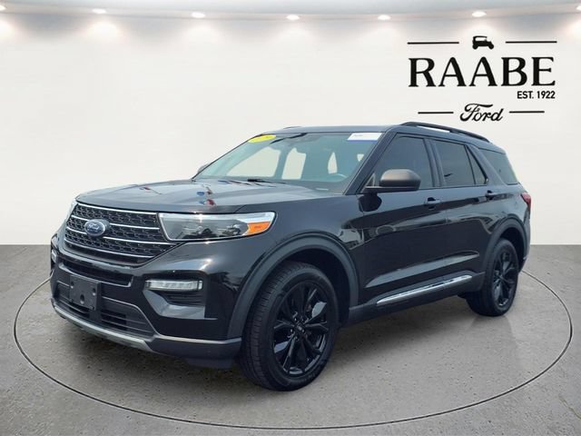 Certified 2020 Ford Explorer XLT w/ Equipment Group 202A AWD/4WD image 3