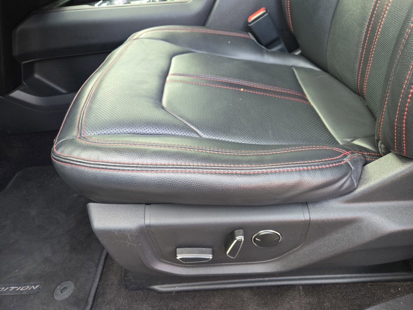 Certified 2023 Ford Expedition Limited image 18