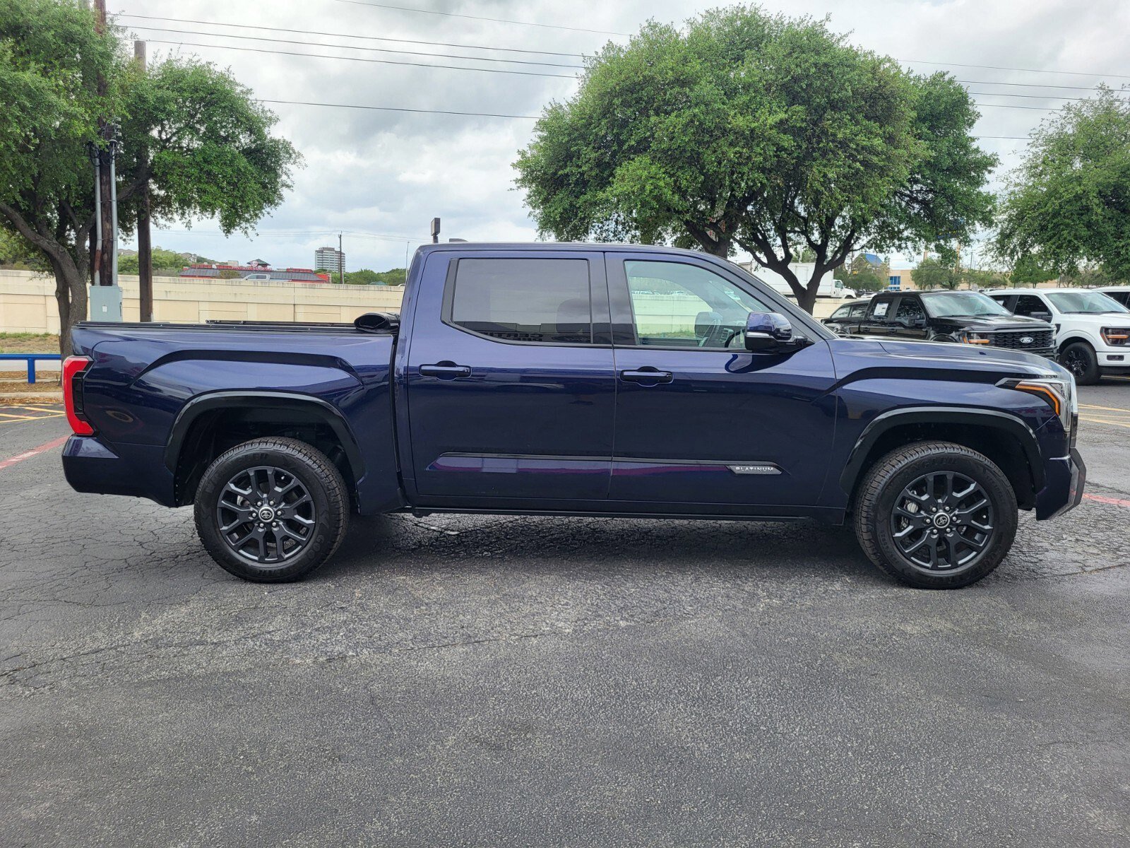 Used 2023 Toyota Tundra Platinum image 2