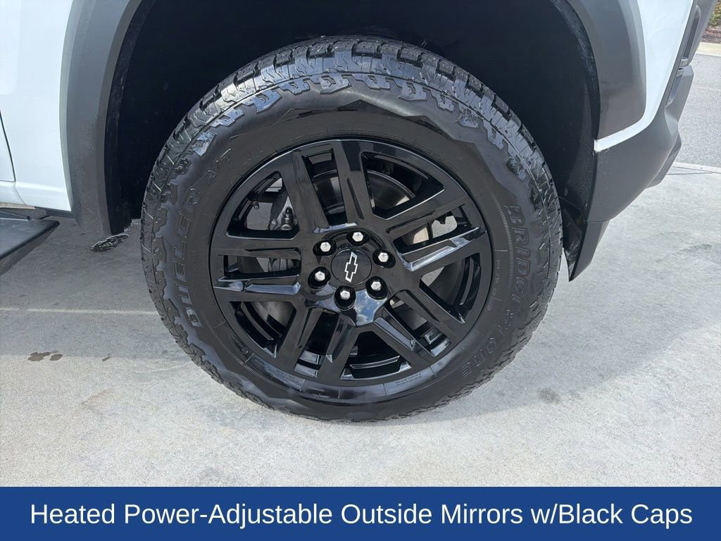 Used 2024 Chevrolet Colorado Trail Boss w/ Technology Package image 9