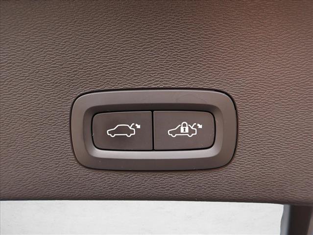 Used 2023 Volvo C40 P8 Recharge Ultimate AWD/4WD image 7