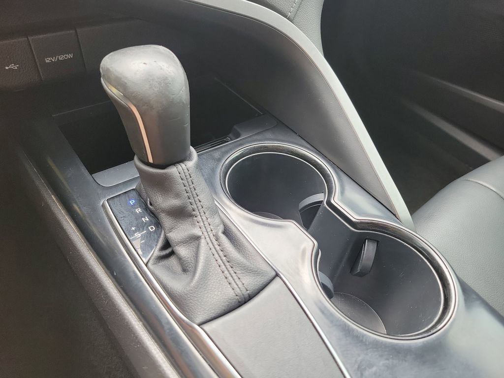 Used 2020 Toyota Camry SE FWD image 30