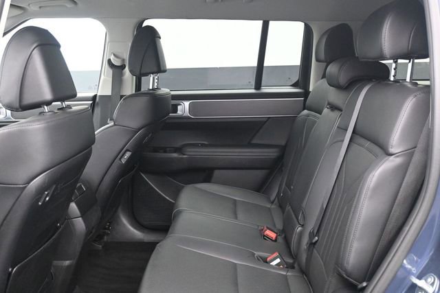 Used 2025 Hyundai Santa Fe SEL AWD/4WD image 5