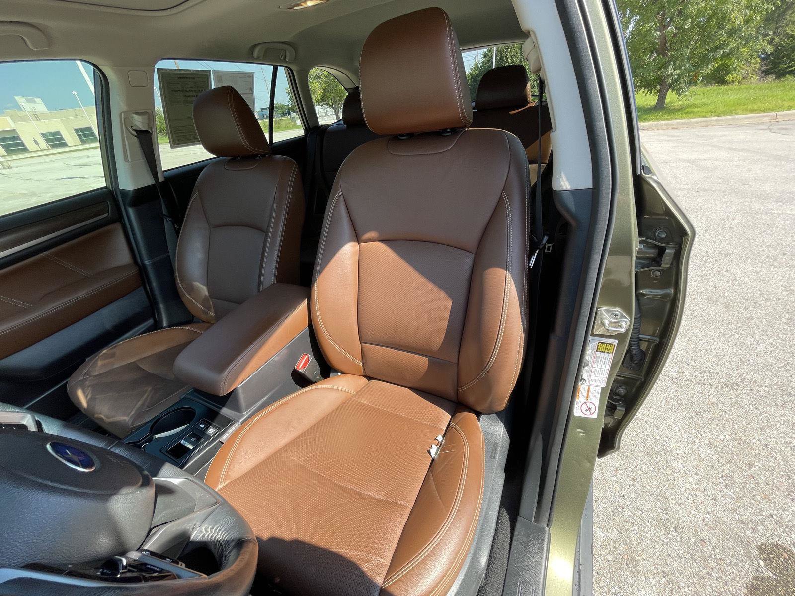 Used 2018 Subaru Outback 3.6R Touring AWD/4WD image 18