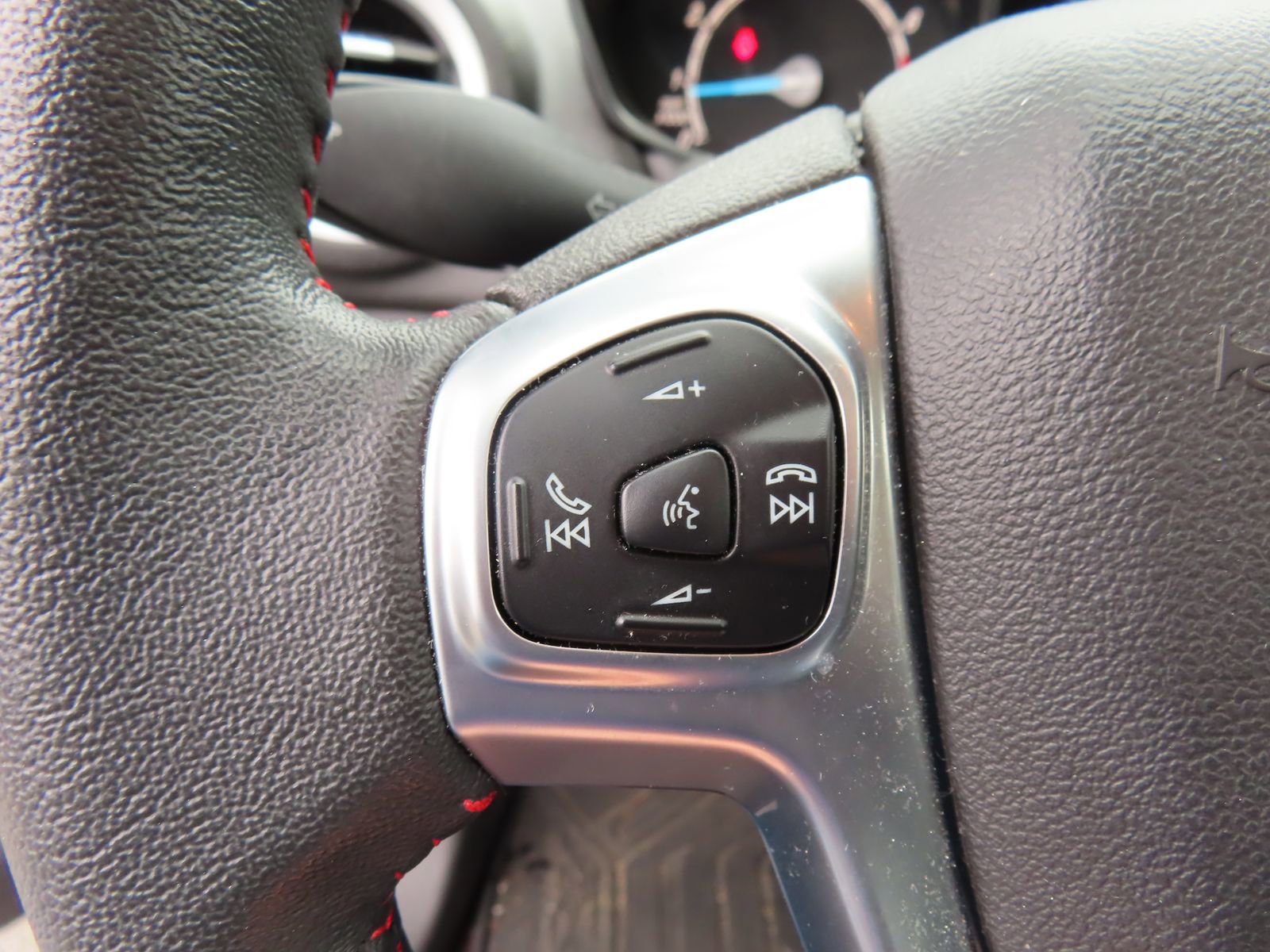 Certified 2019 Ford Fiesta ST-Line w/ ST Line Cold Weather Package image 19