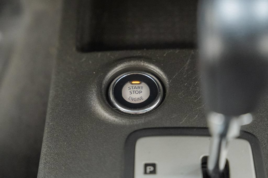 Used 2021 Nissan Frontier SV RWD image 24