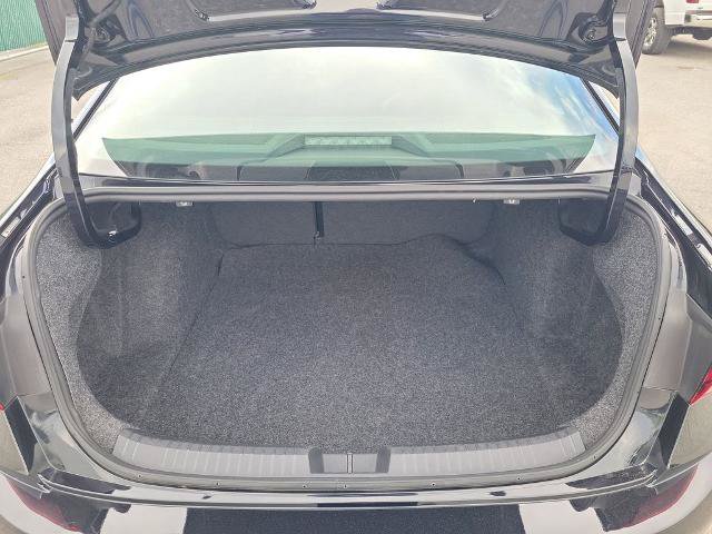 Used 2024 Volkswagen Jetta SE FWD image 10